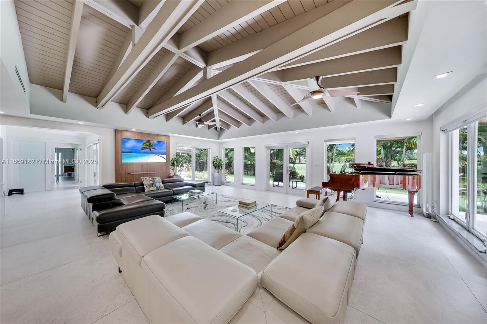 4144 Pinta Ct Coral Gables, FL 33146