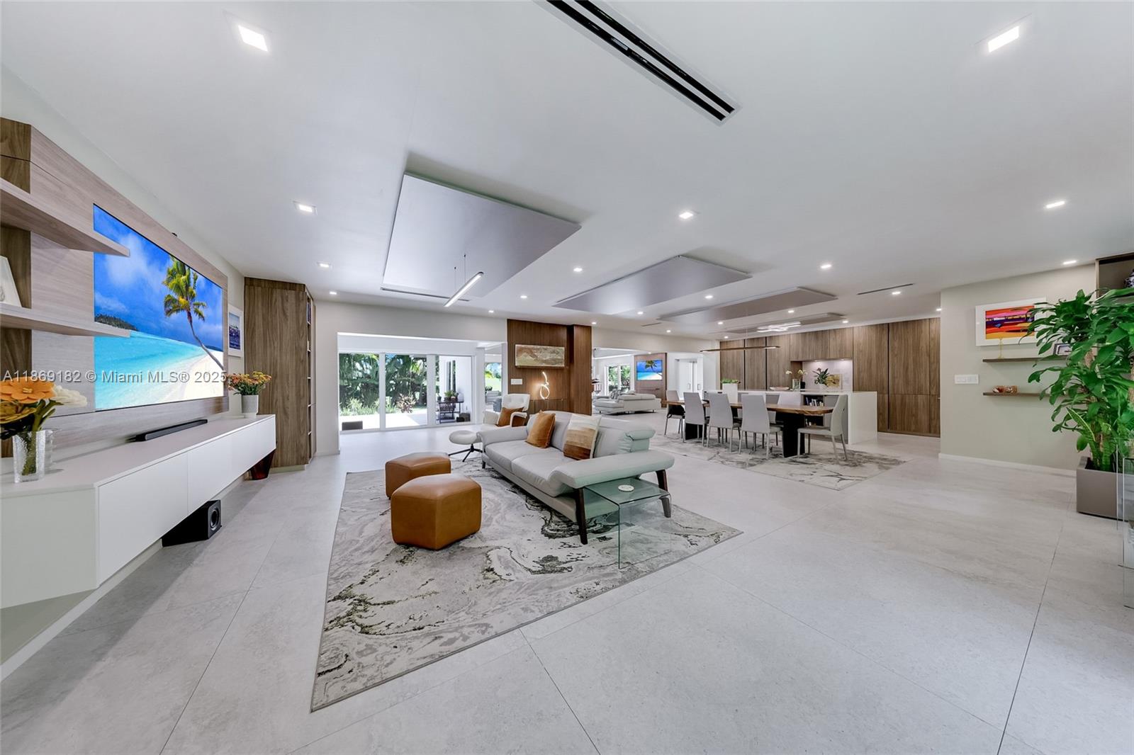 4144 Pinta Ct Coral Gables, FL 33146