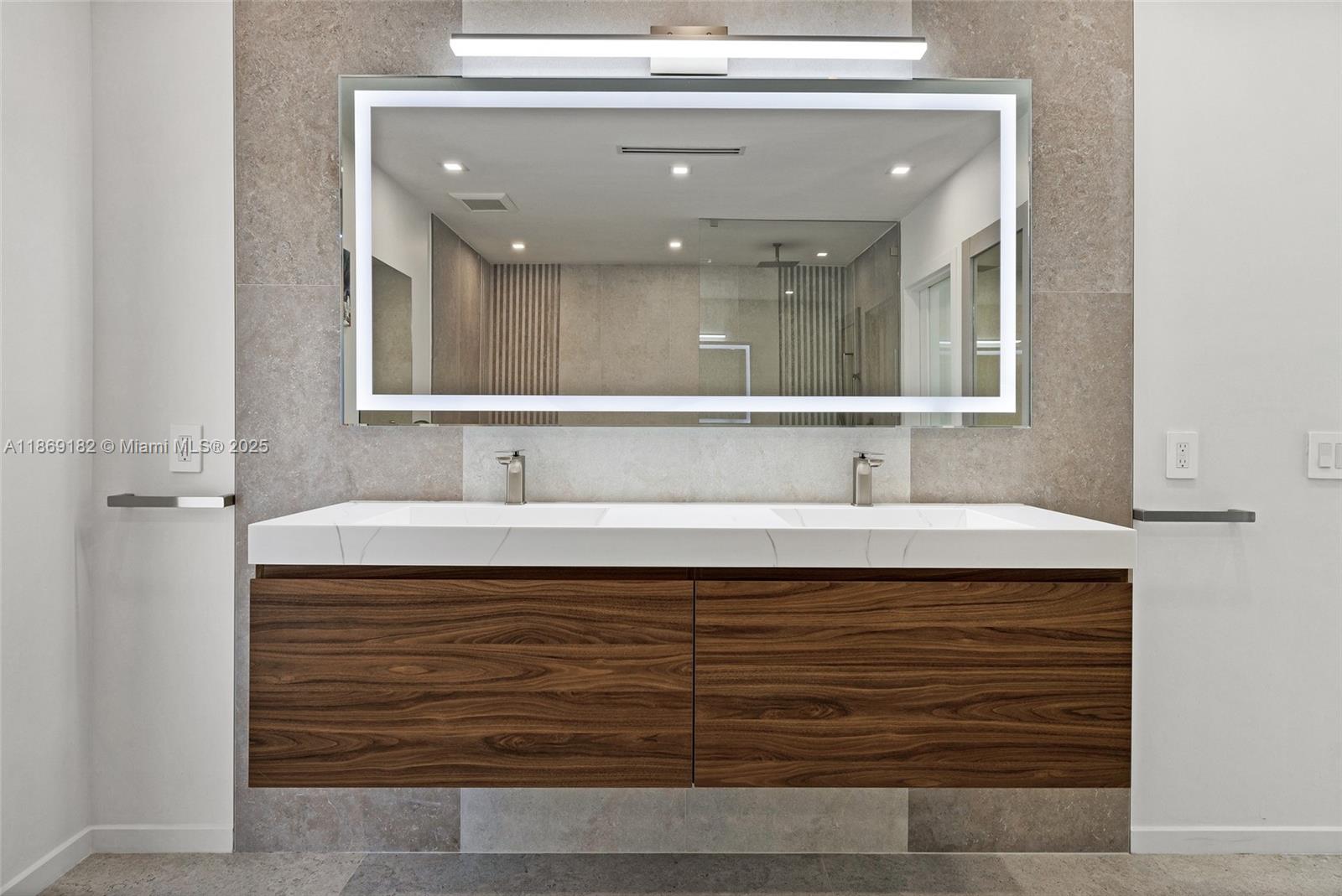 4144 Pinta Ct Coral Gables, FL 33146