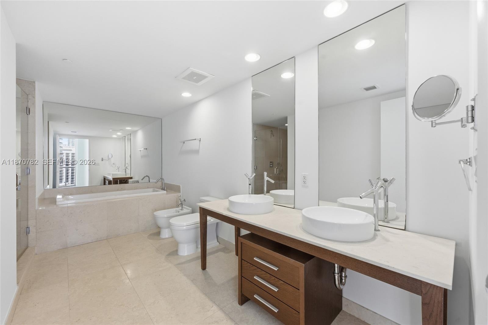 image Icon Brickell I124
