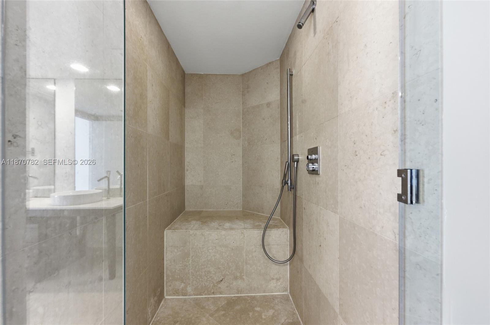 image Icon Brickell I136