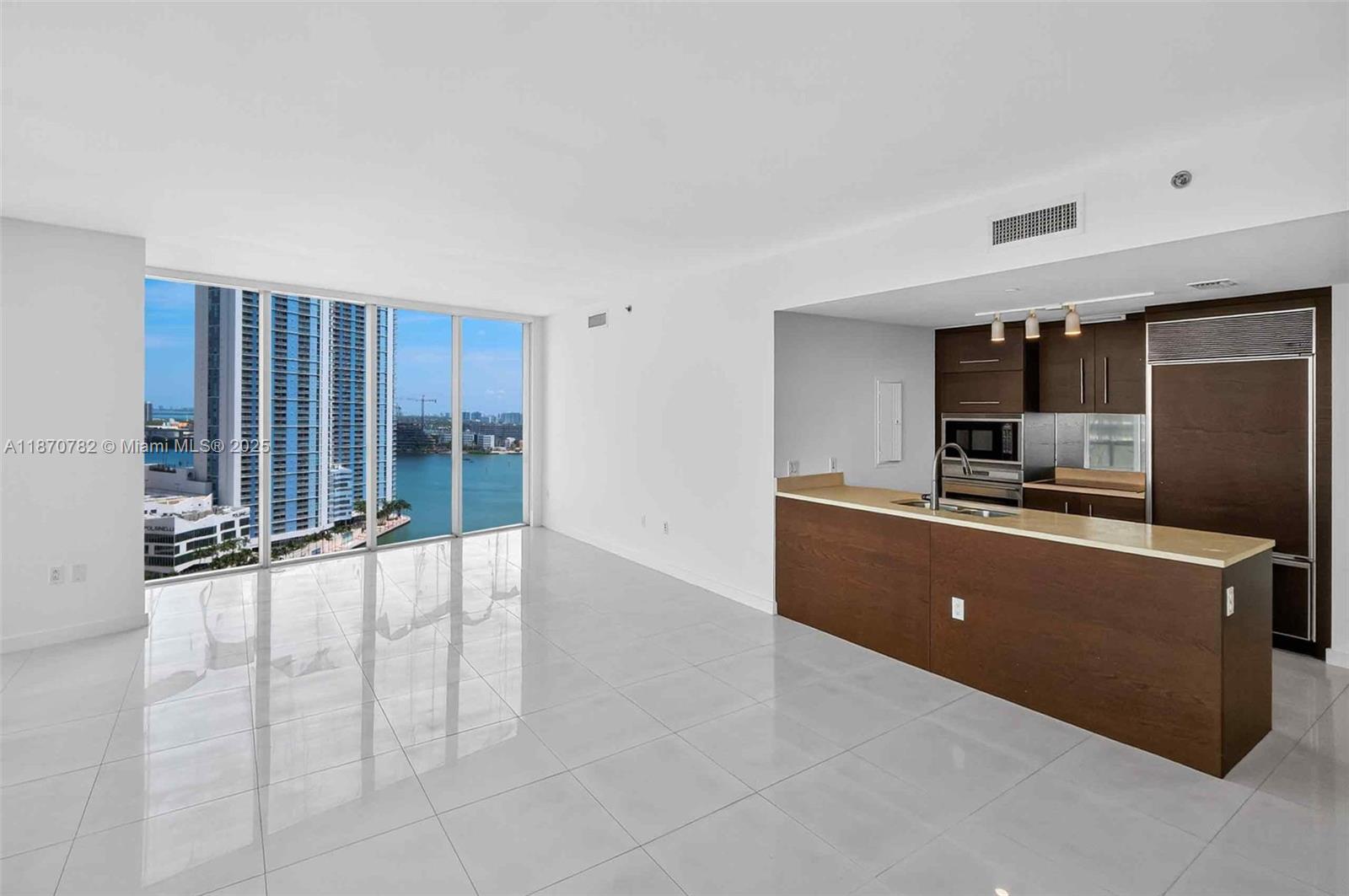 image Icon Brickell6