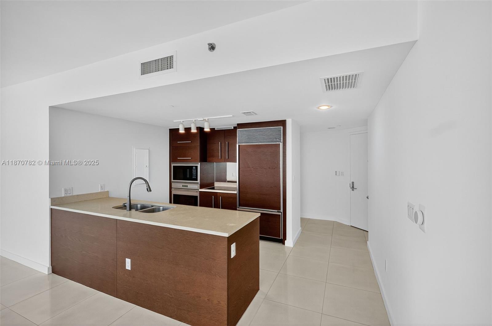 image Icon Brickell8