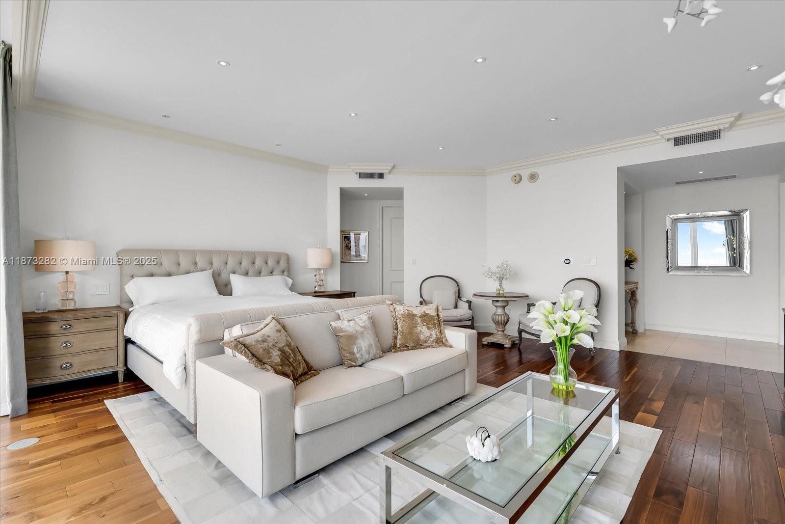 20155 NE 38th Ct #2002 Aventura, FL 33180 20155 NE 38th Ct #2002 Aventura, FL 33180