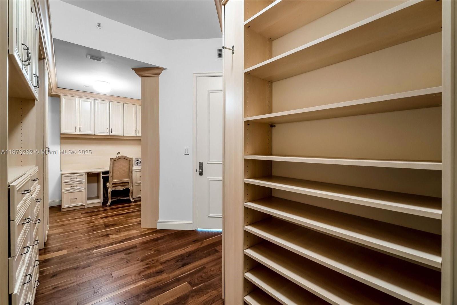 20155 NE 38th Ct #2002 Aventura, FL 33180 20155 NE 38th Ct #2002 Aventura, FL 33180