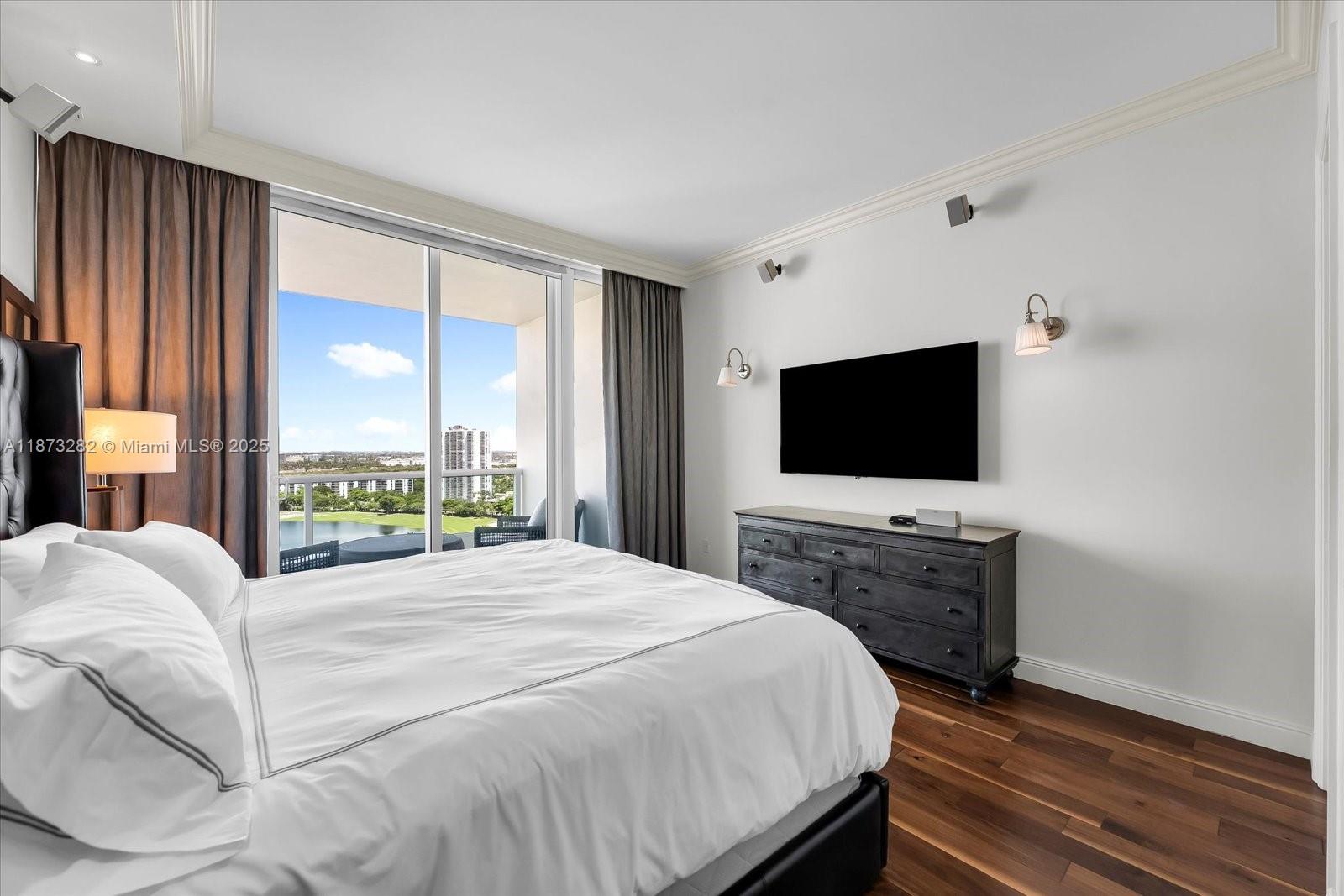 20155 NE 38th Ct #2002 Aventura, FL 33180 20155 NE 38th Ct #2002 Aventura, FL 33180