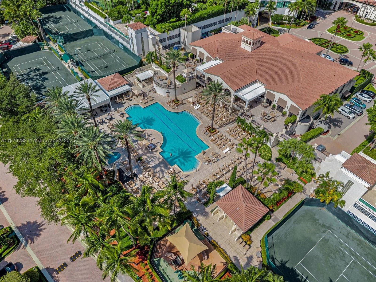 20155 NE 38th Ct #2002 Aventura, FL 33180 20155 NE 38th Ct #2002 Aventura, FL 33180