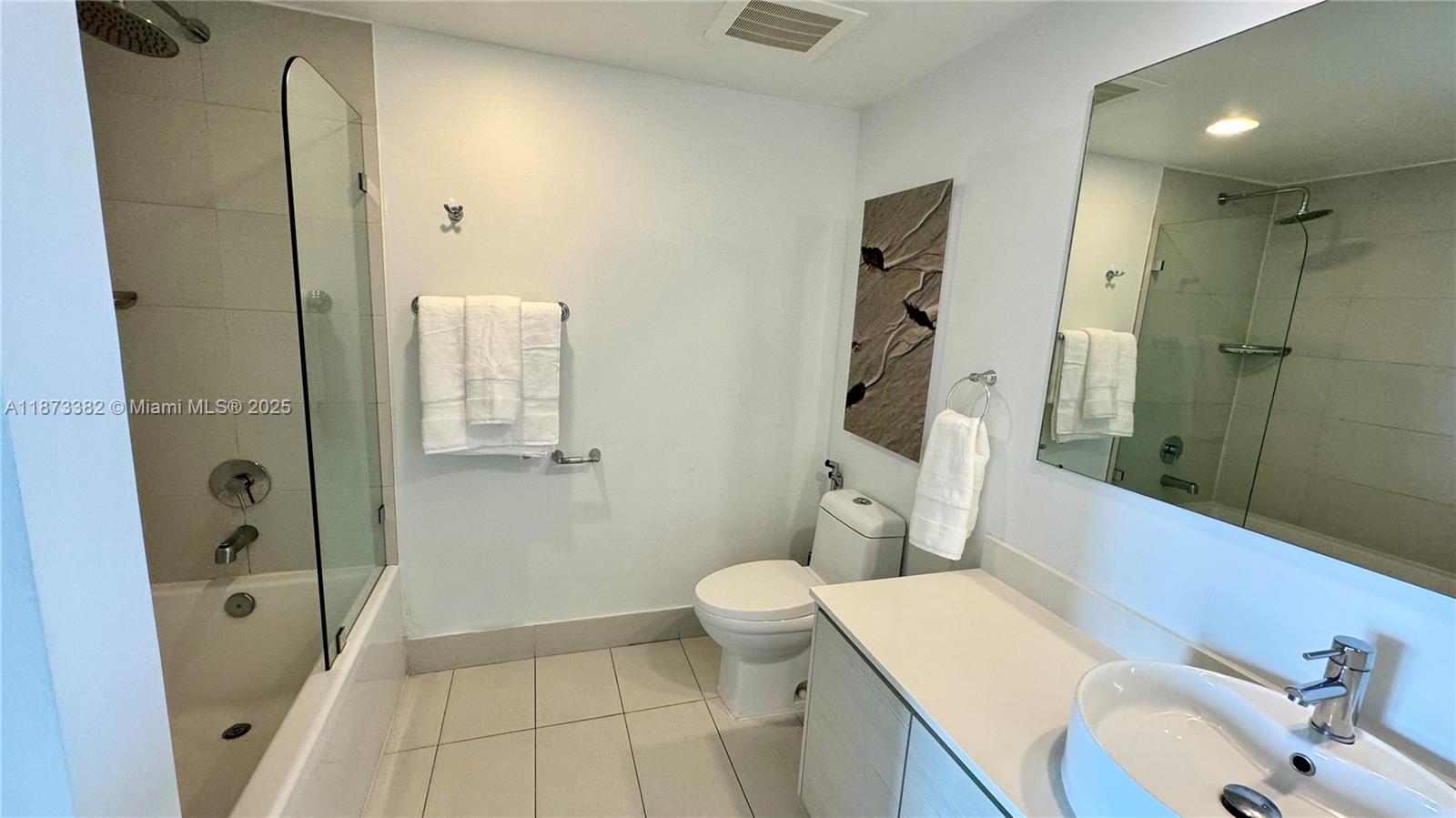 image Beachwalk Condominium11