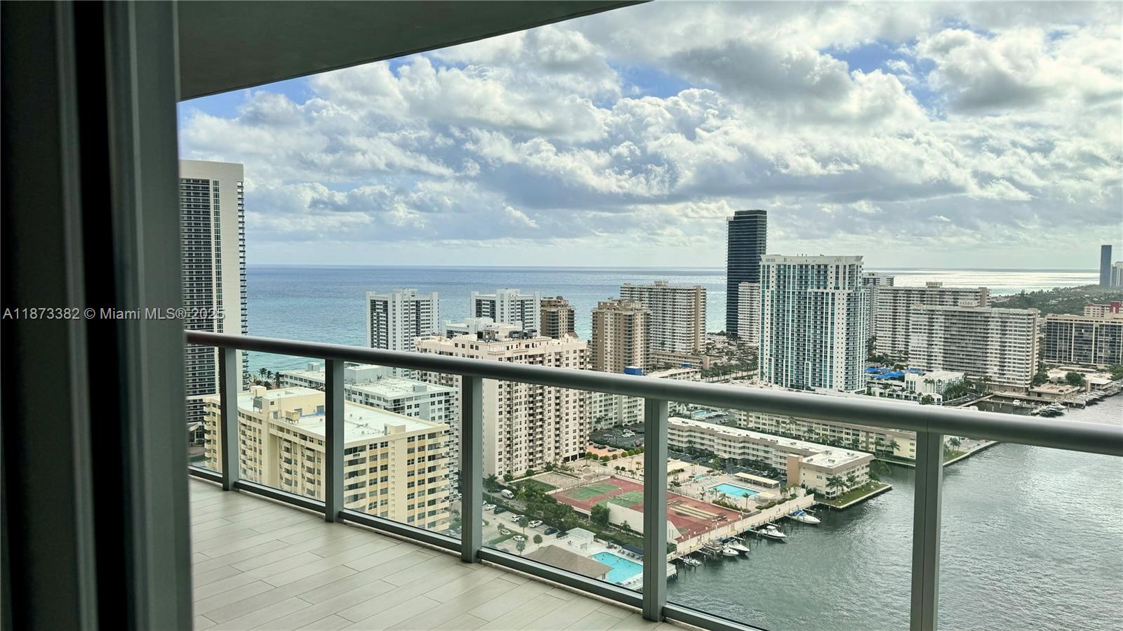 image Beachwalk Condominium15