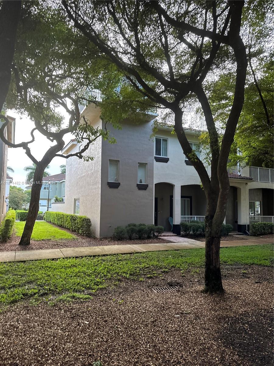 1953 SE 24th Ave