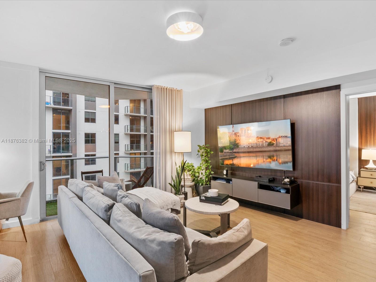 image Brickell Ten Condo10