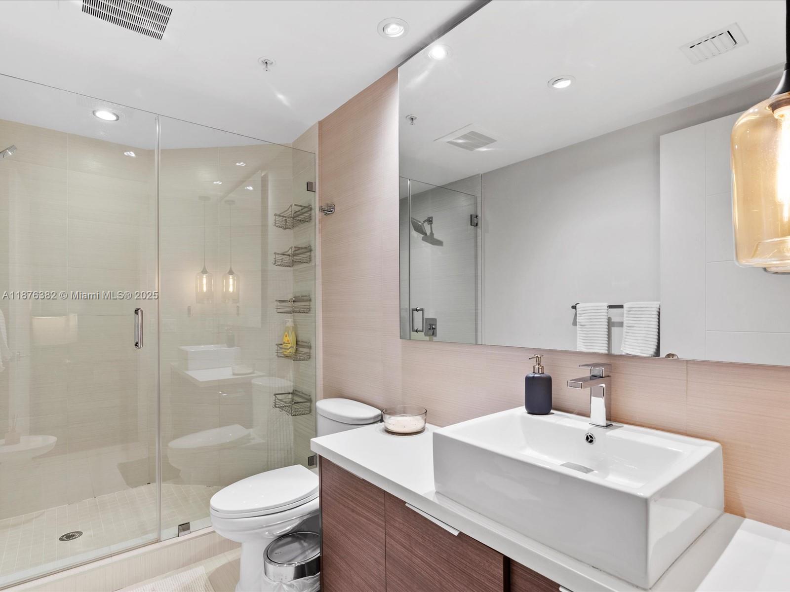 image Brickell Ten Condo14