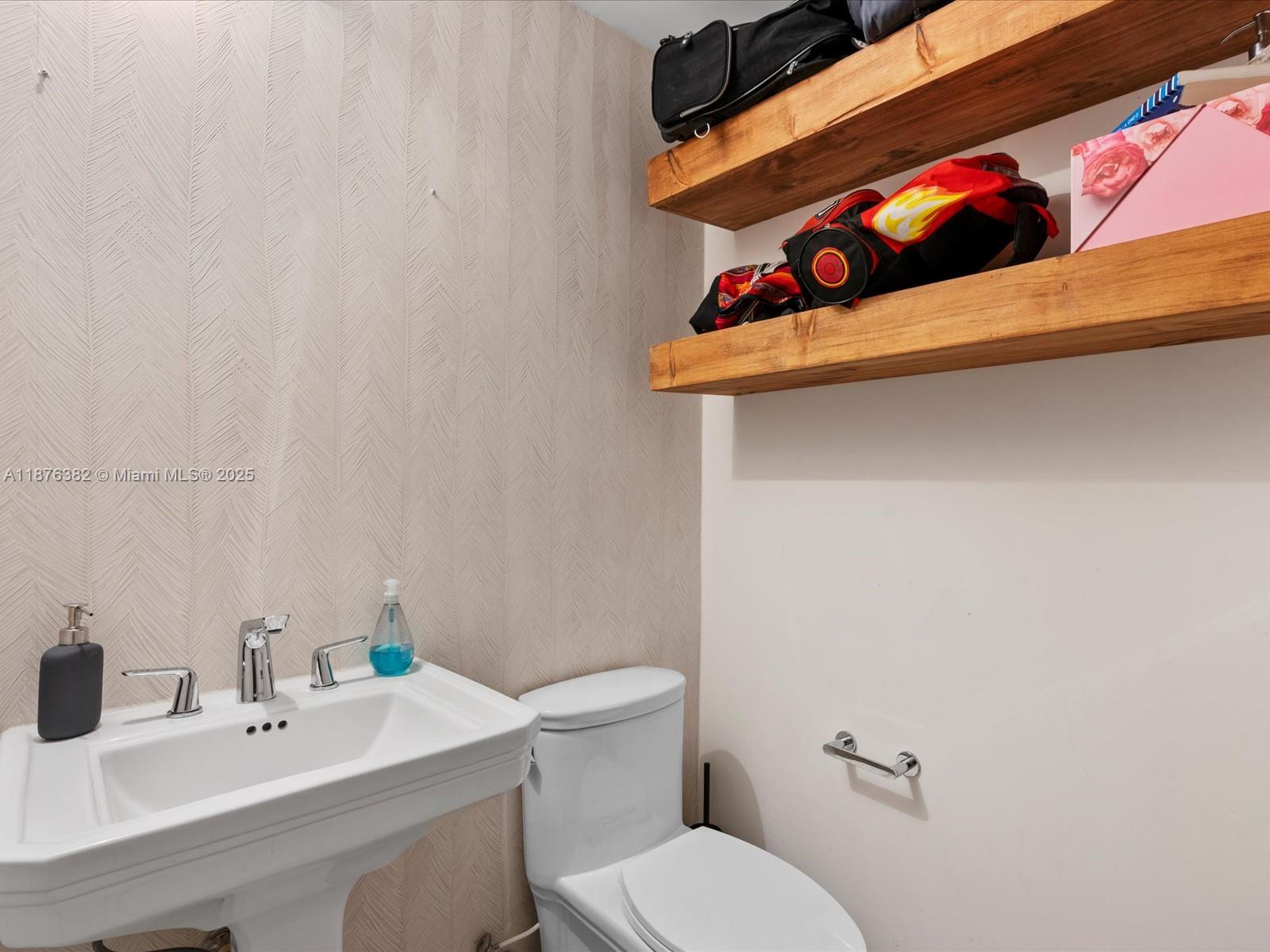 image Brickell Ten Condo17