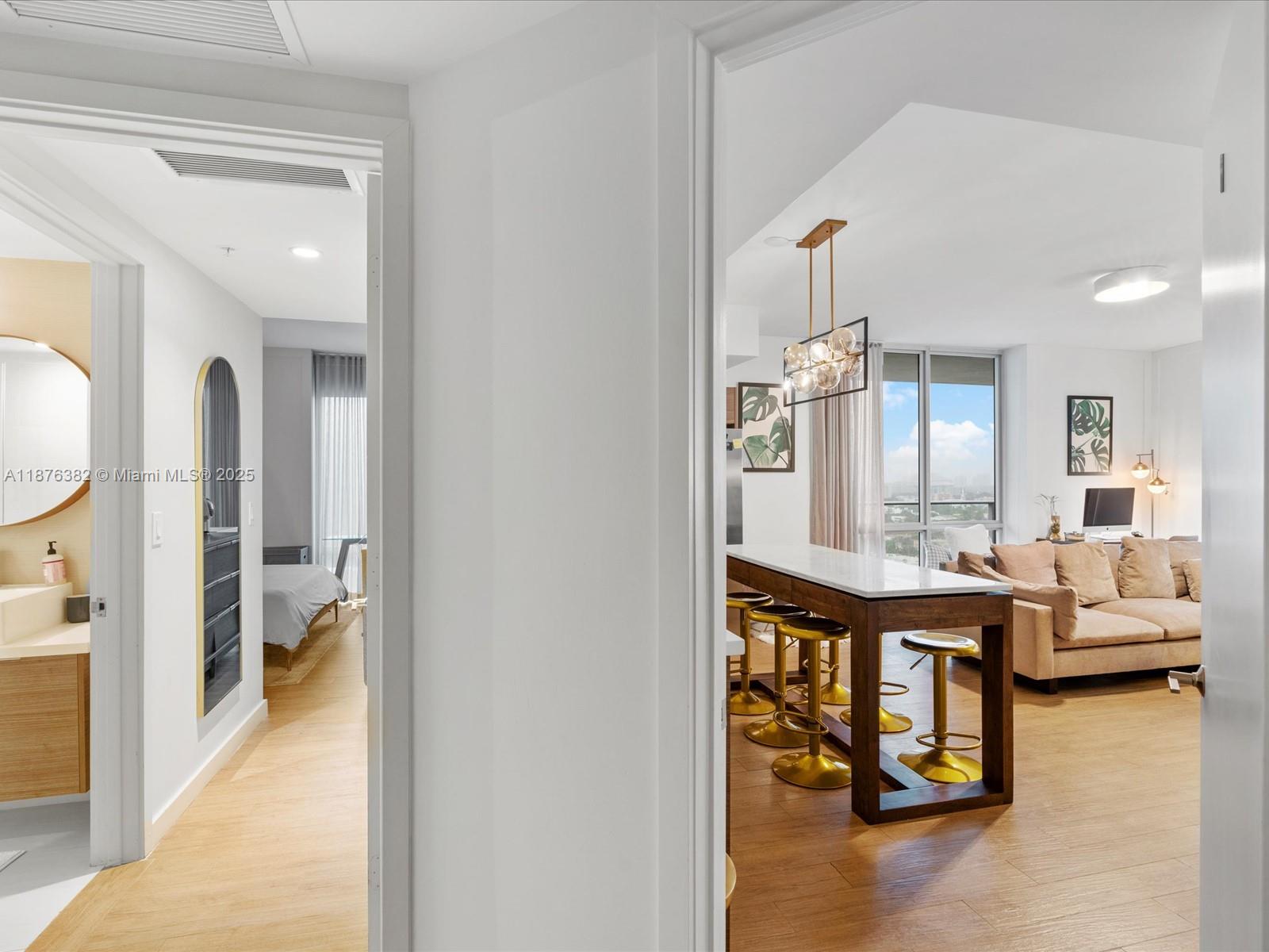 image Brickell Ten Condo18