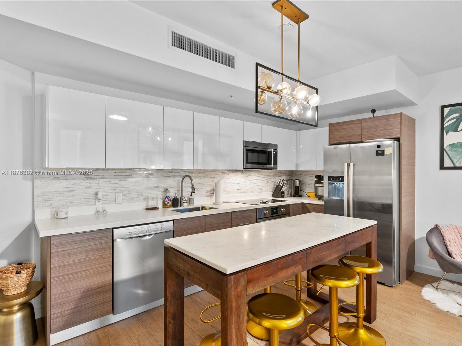 image Brickell Ten Condo4