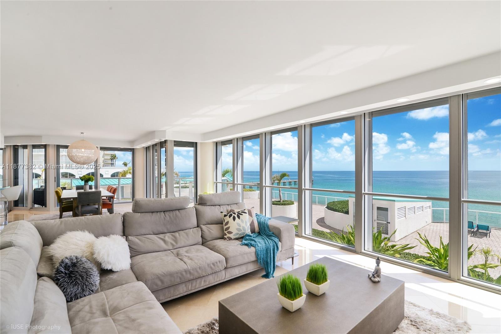 16445 Collins Ave #526