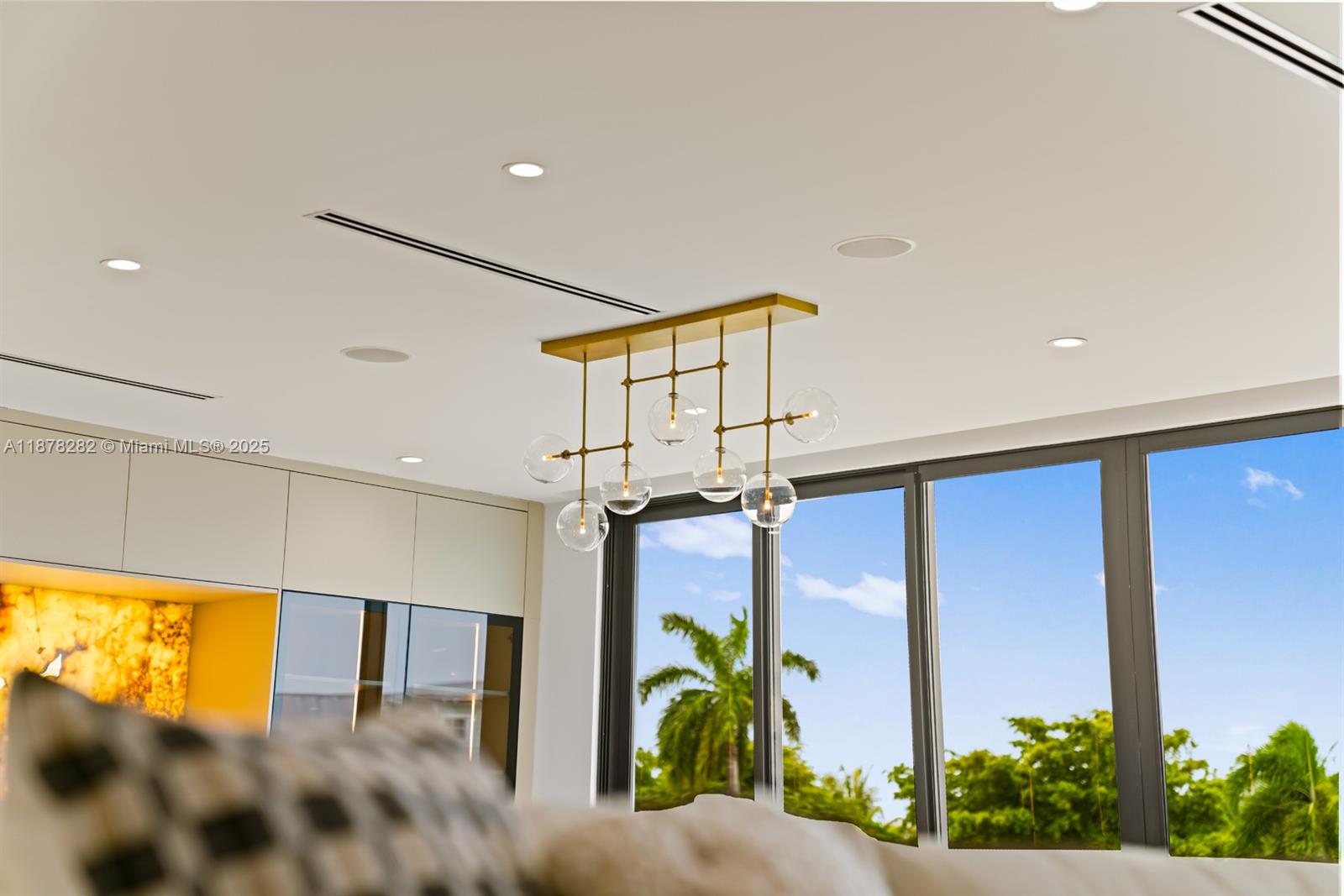 2033 NE 22nd St Wilton Manors, FL 33305 2033 NE 22nd St Wilton Manors, FL 33305