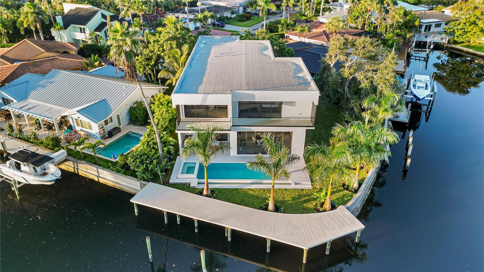 2033 NE 22nd St Wilton Manors, FL 33305 2033 NE 22nd St Wilton Manors, FL 33305