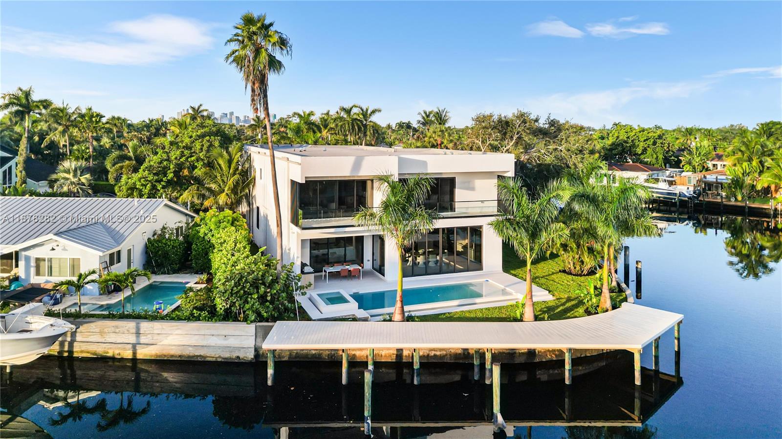 2033 NE 22nd St Wilton Manors, FL 33305 2033 NE 22nd St Wilton Manors, FL 33305