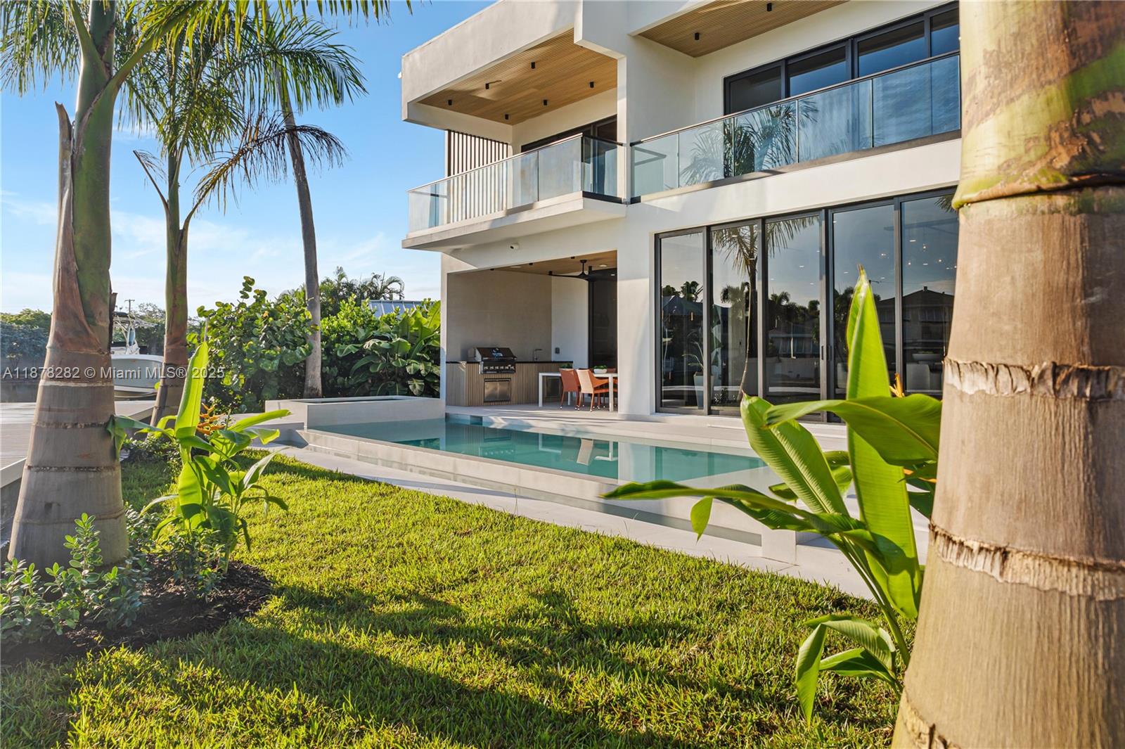 2033 NE 22nd St Wilton Manors, FL 33305 2033 NE 22nd St Wilton Manors, FL 33305
