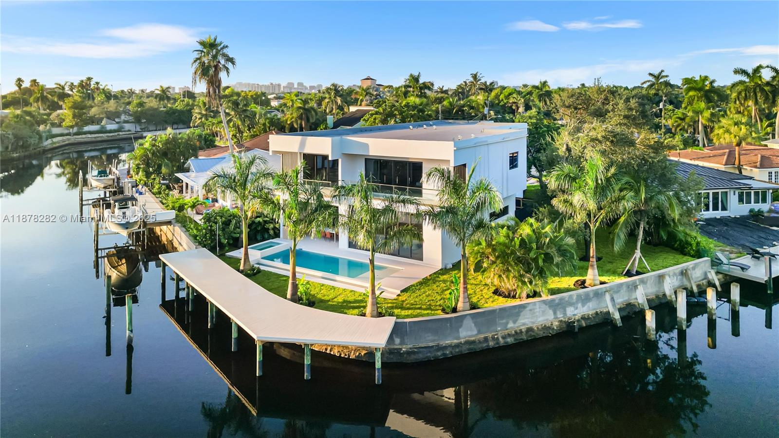 2033 NE 22nd St Wilton Manors, FL 33305 2033 NE 22nd St Wilton Manors, FL 33305