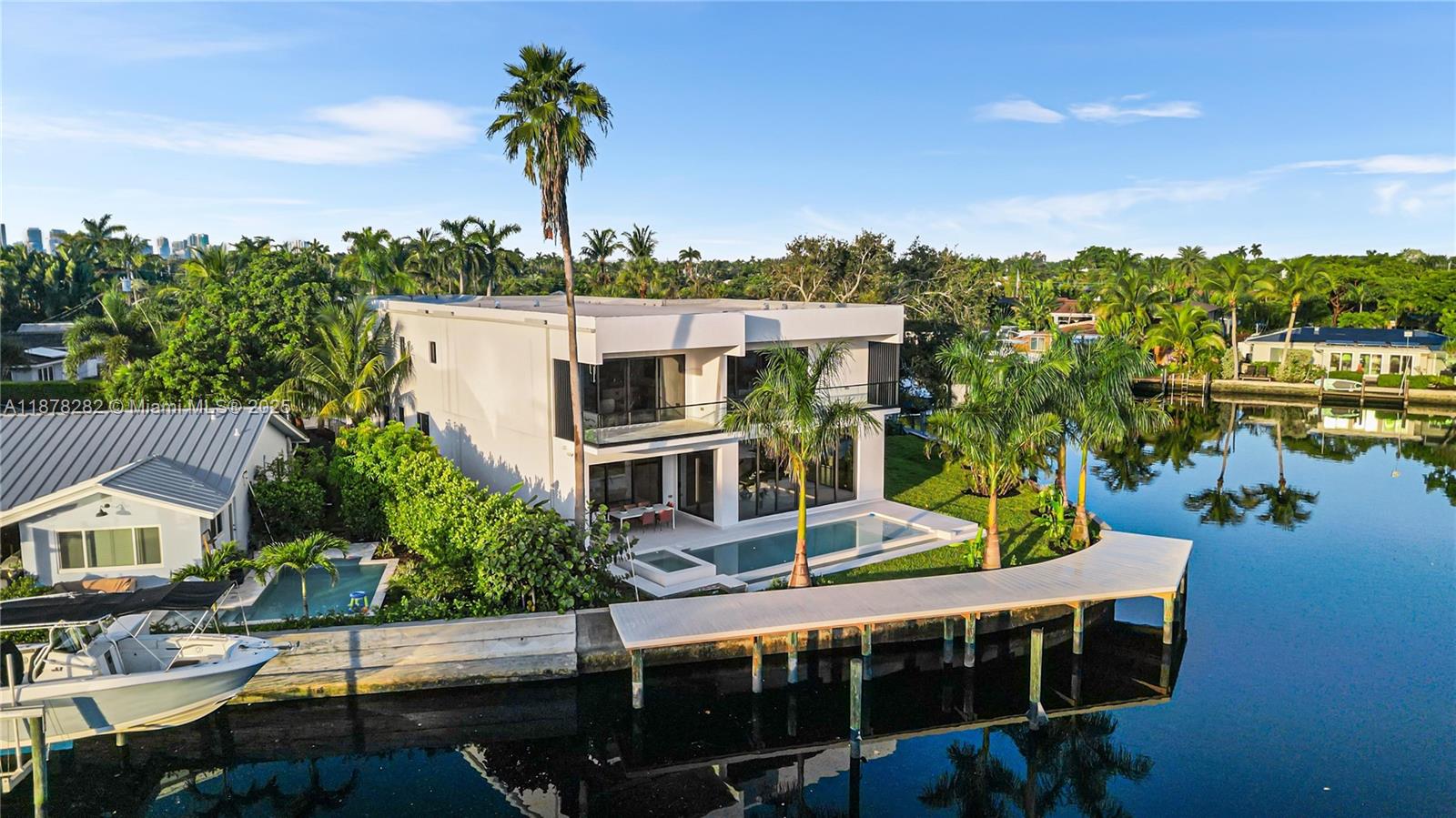 2033 NE 22nd St Wilton Manors, FL 33305 2033 NE 22nd St Wilton Manors, FL 33305