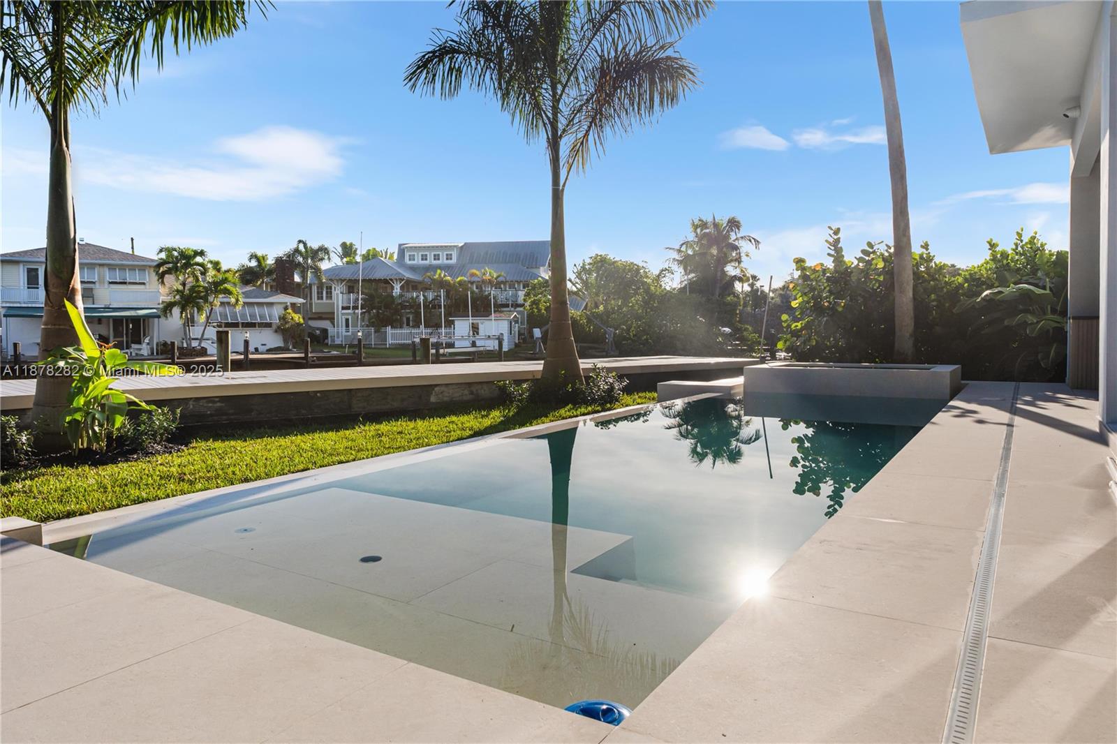2033 NE 22nd St Wilton Manors, FL 33305 2033 NE 22nd St Wilton Manors, FL 33305