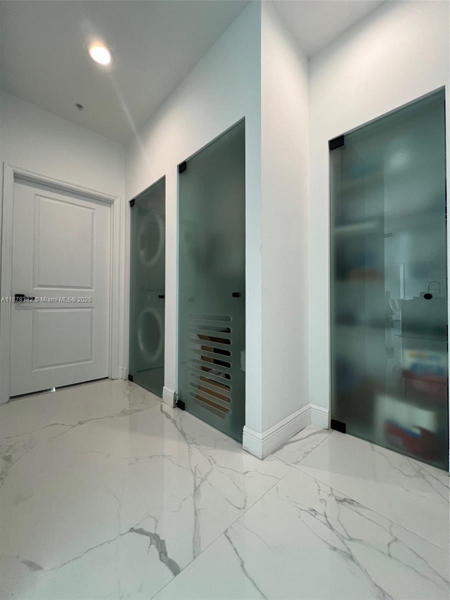 image 360 Condo B10