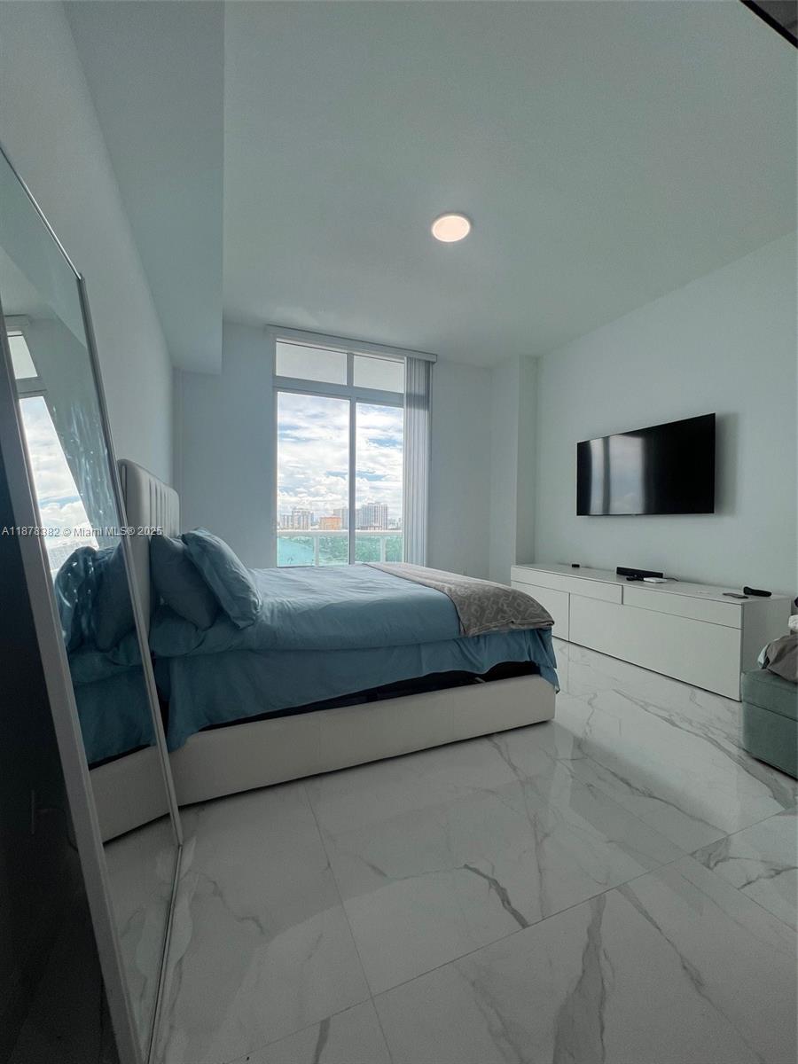 image 360 Condo B13