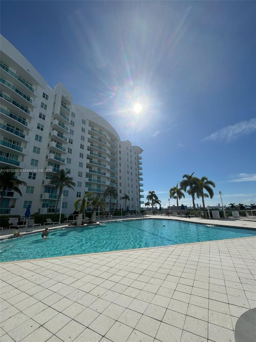 image 360 Condo B29