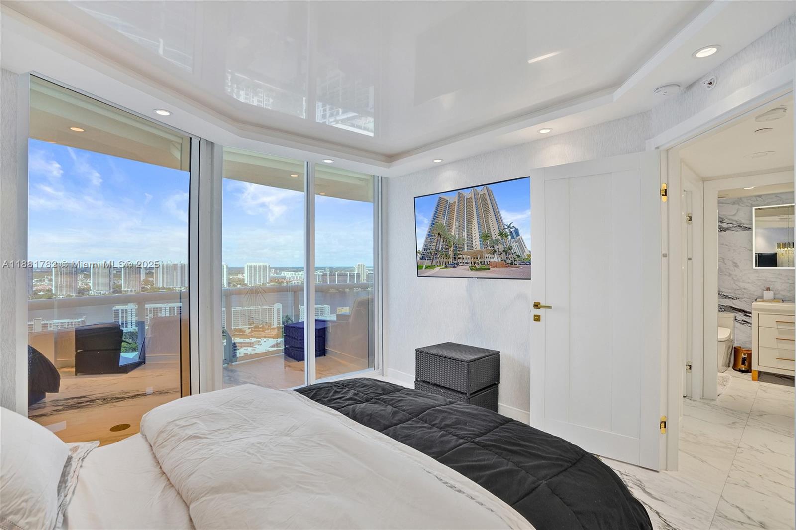 image Pinnacle40