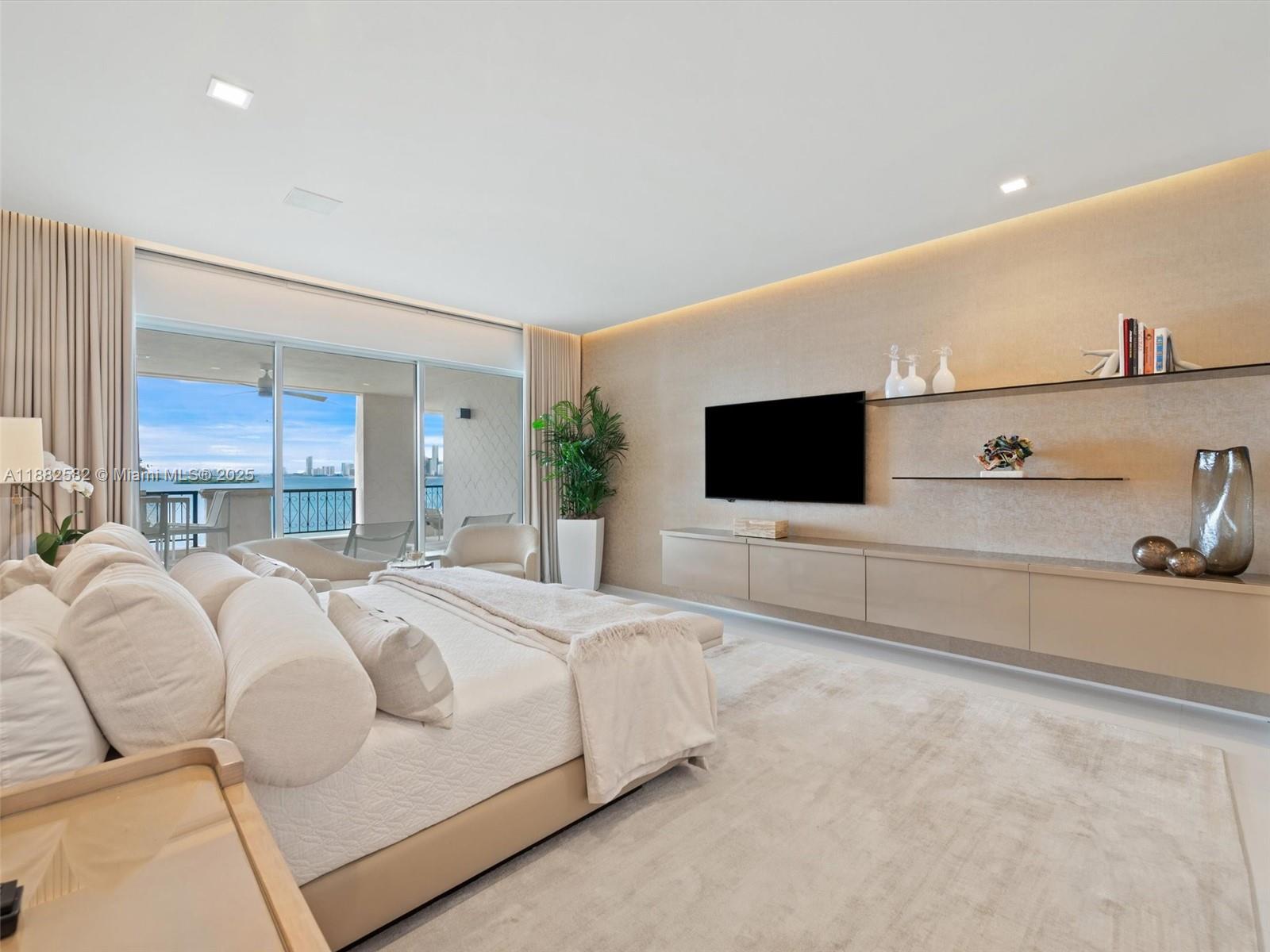image Bayview At Fisher Island18