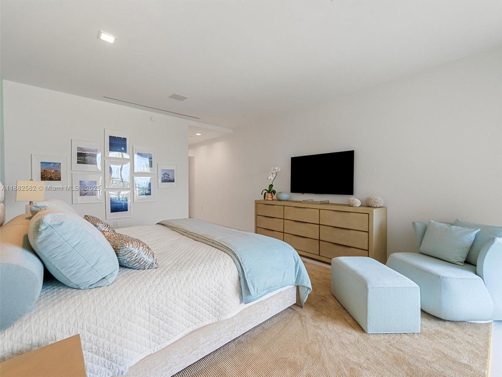 image Bayview At Fisher Island43