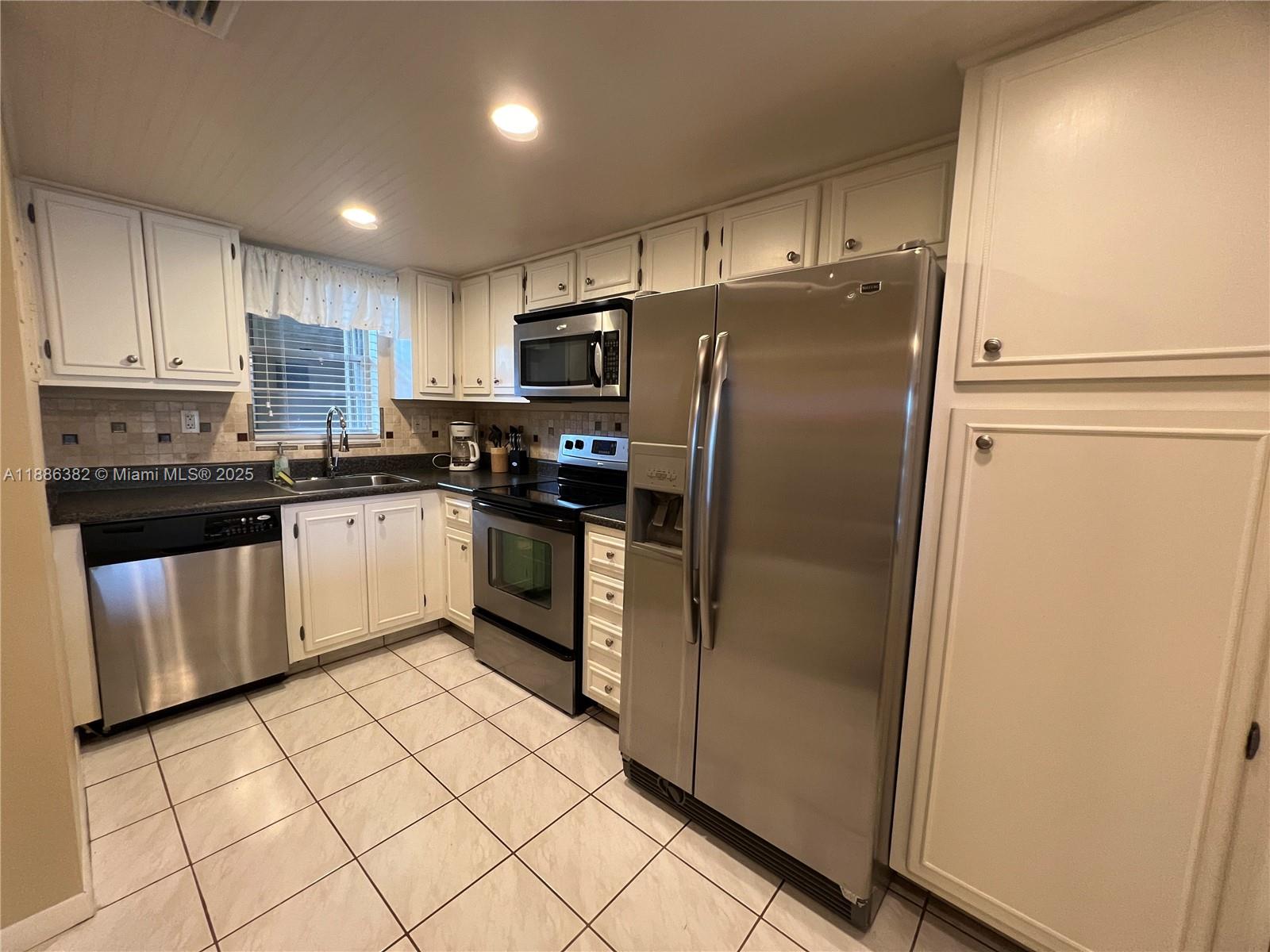 3150 W Rolling Hls Cir #202