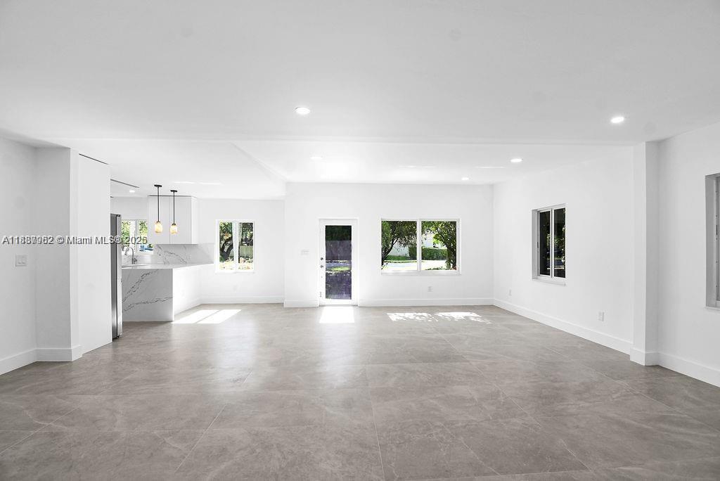 7902 SW 67th Ave South Miami, FL 33143