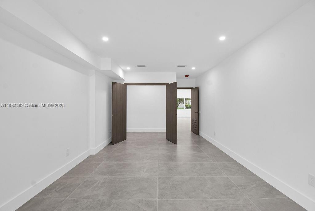 7902 SW 67th Ave South Miami, FL 33143