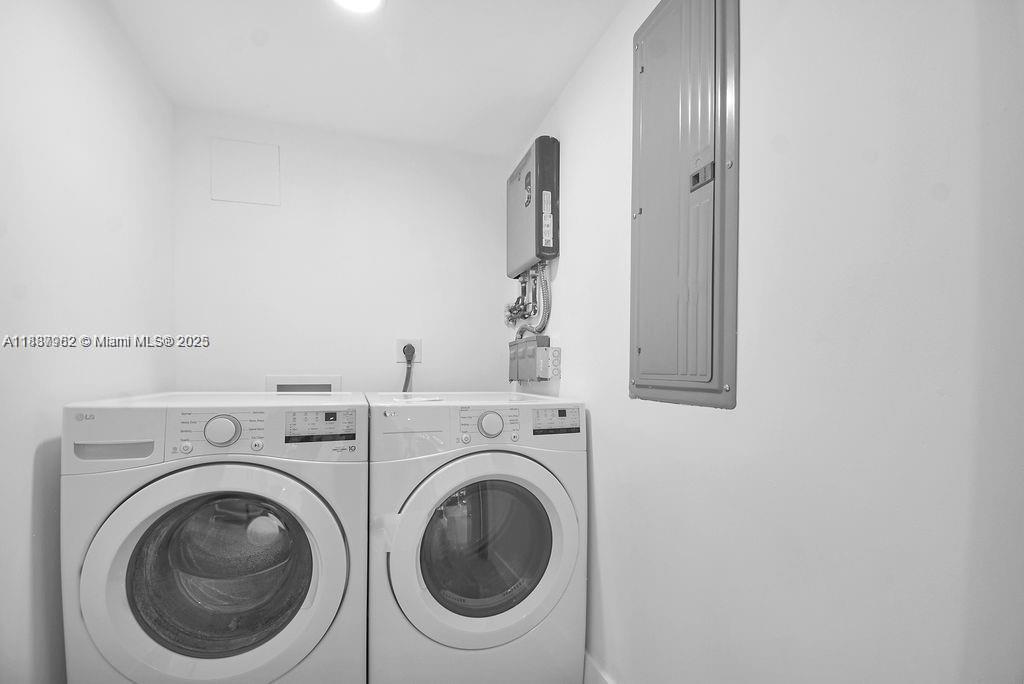 7902 SW 67th Ave South Miami, FL 33143