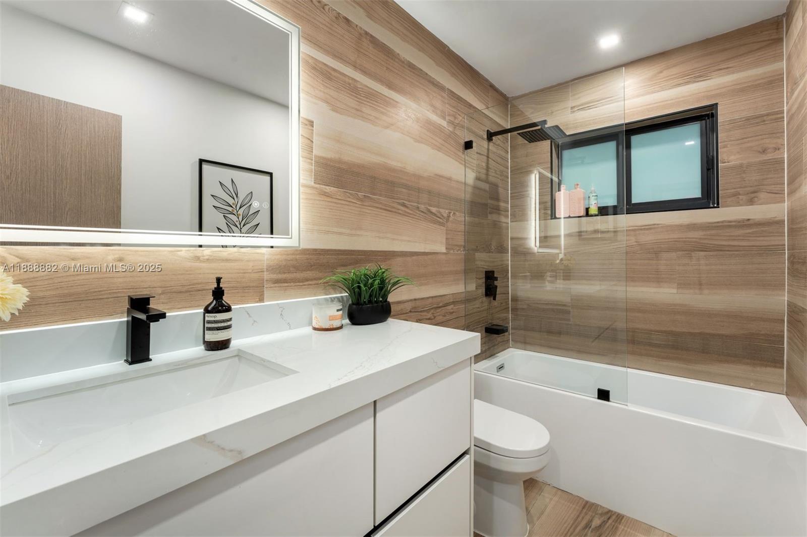 420 SW 19th Rd Miami, FL 33129