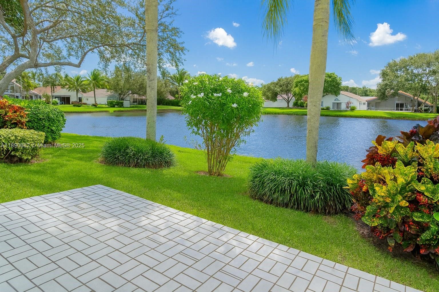 9755 Harbour Lk Cir Boynton Beach, FL 33437