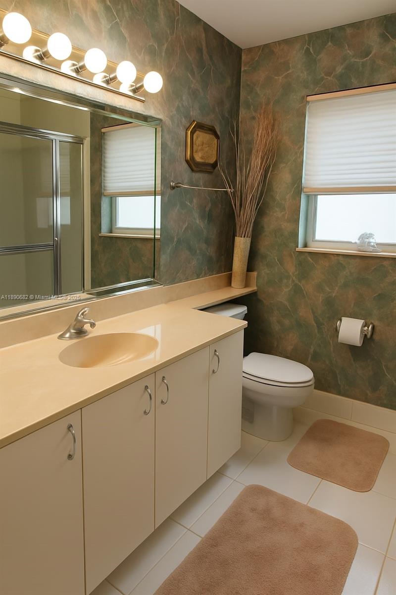 9755 Harbour Lk Cir Boynton Beach, FL 33437