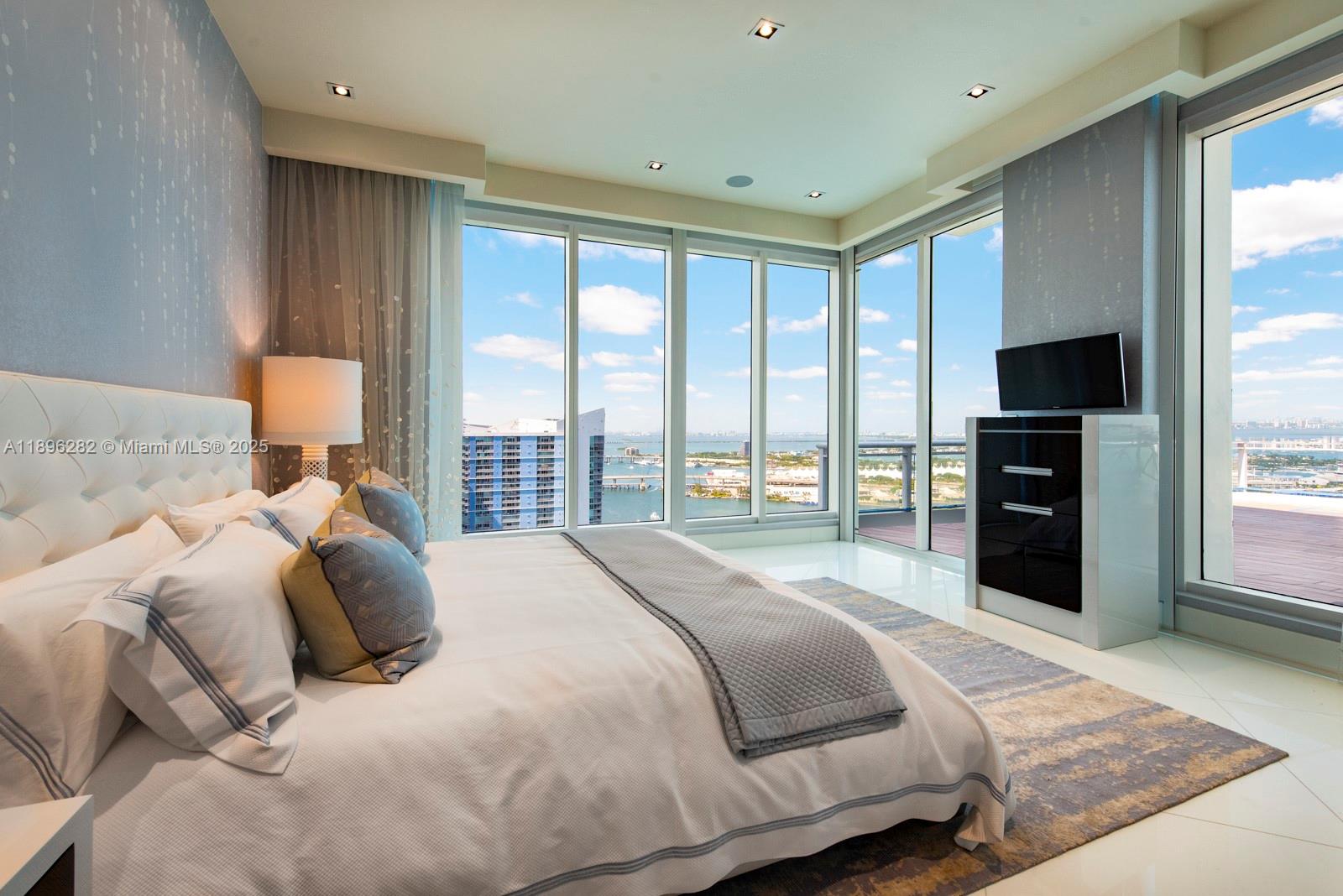 900 Brickell Key Blvd #PH3403 Miami, FL 33131 900 Brickell Key Blvd #PH3403 Miami, FL 33131