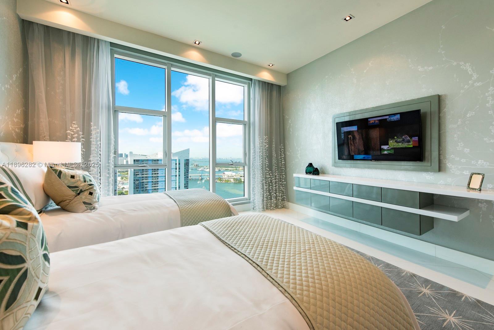 900 Brickell Key Blvd #PH3403 Miami, FL 33131 900 Brickell Key Blvd #PH3403 Miami, FL 33131