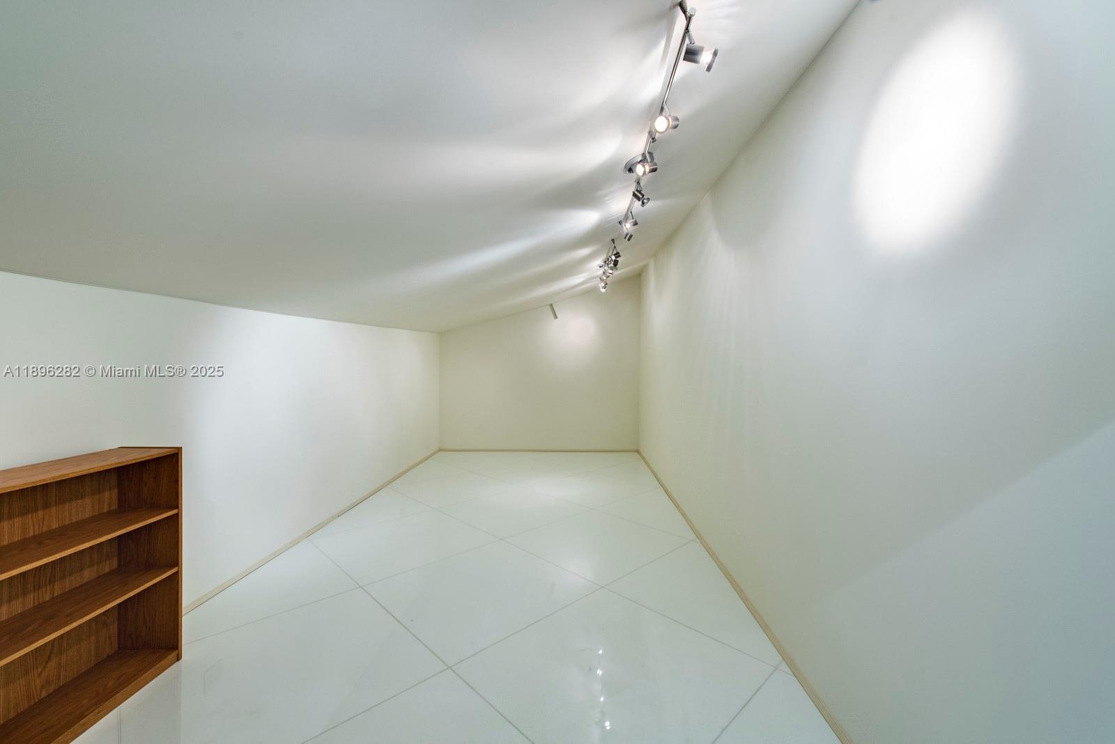 900 Brickell Key Blvd #PH3403 Miami, FL 33131 900 Brickell Key Blvd #PH3403 Miami, FL 33131