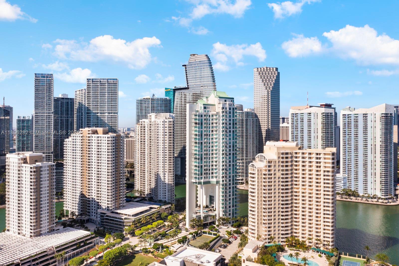 900 Brickell Key Blvd #PH3403 Miami, FL 33131 900 Brickell Key Blvd #PH3403 Miami, FL 33131