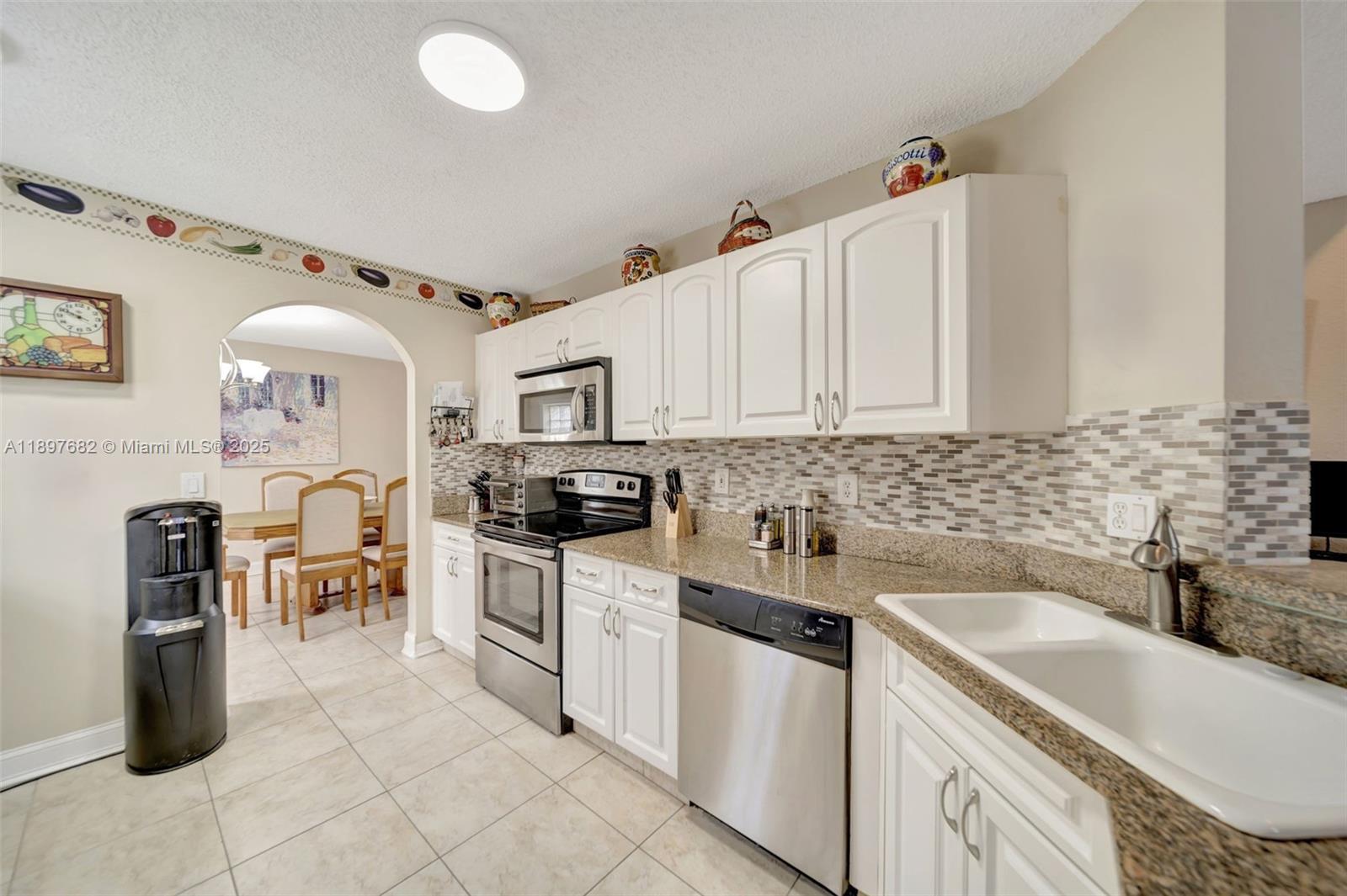 1653 SW 158th Ter Pembroke Pines, FL 33027