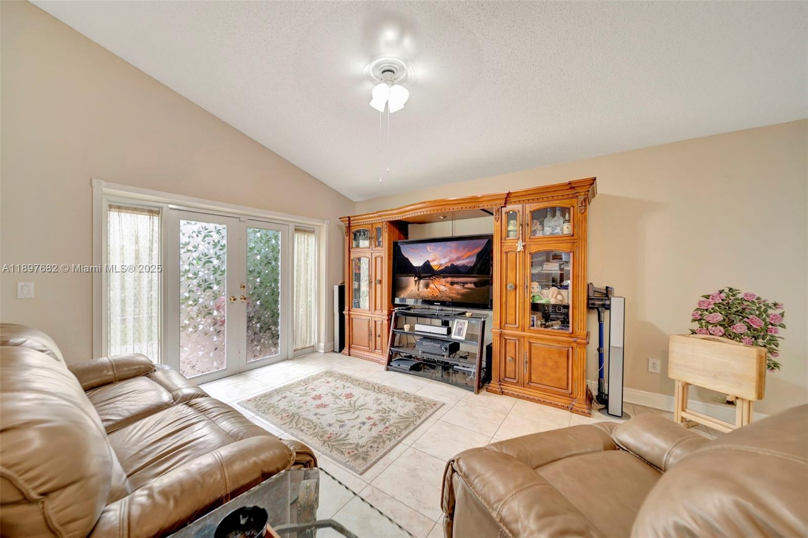 1653 SW 158th Ter Pembroke Pines, FL 33027