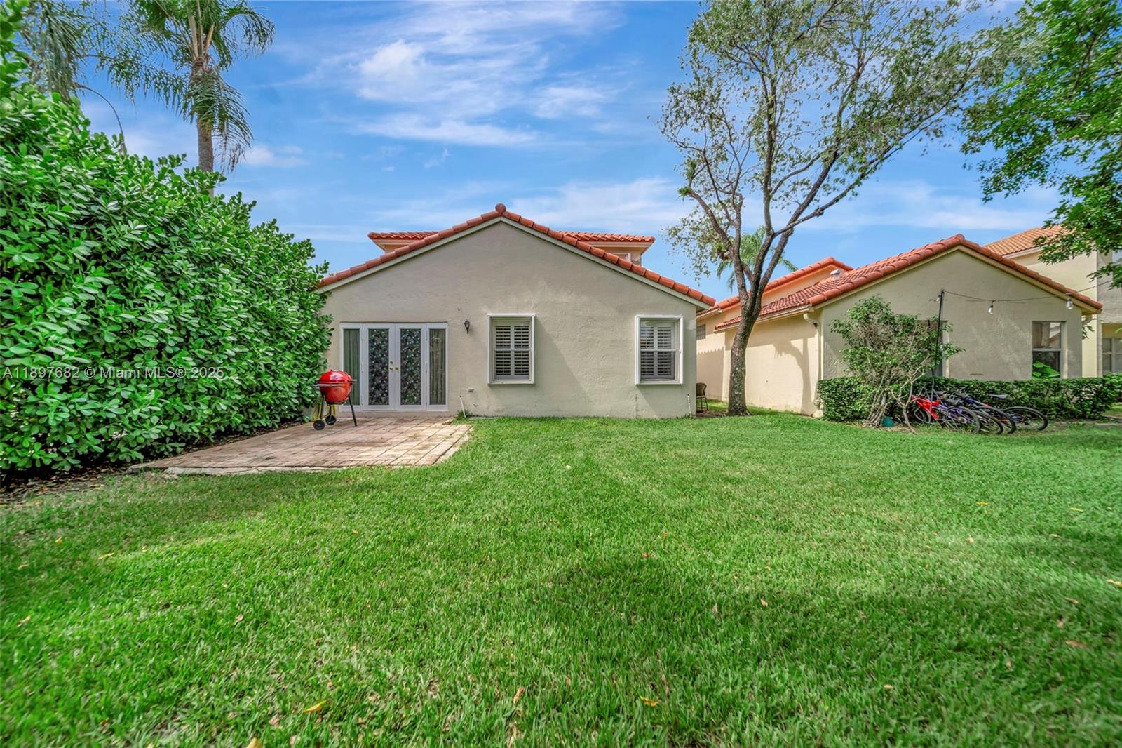 1653 SW 158th Ter Pembroke Pines, FL 33027