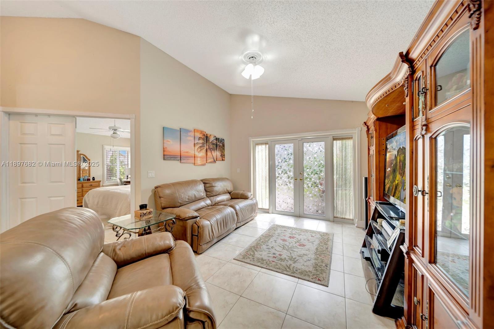 1653 SW 158th Ter Pembroke Pines, FL 33027