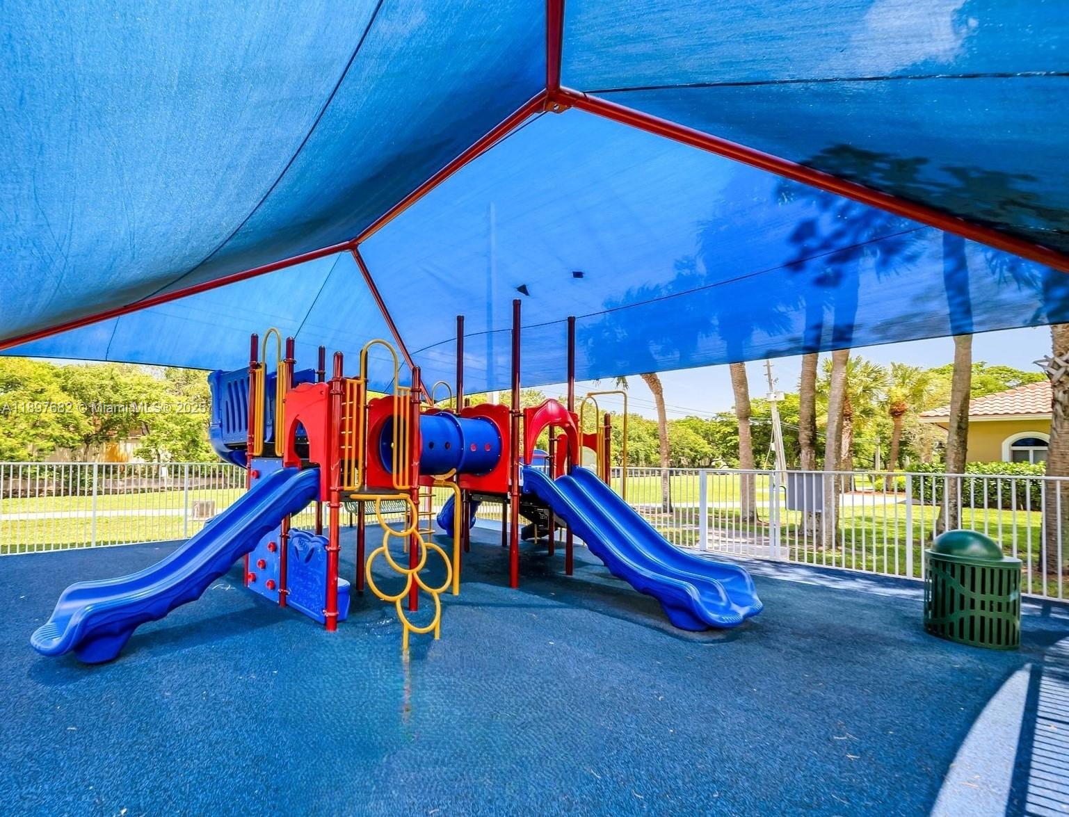 1653 SW 158th Ter Pembroke Pines, FL 33027