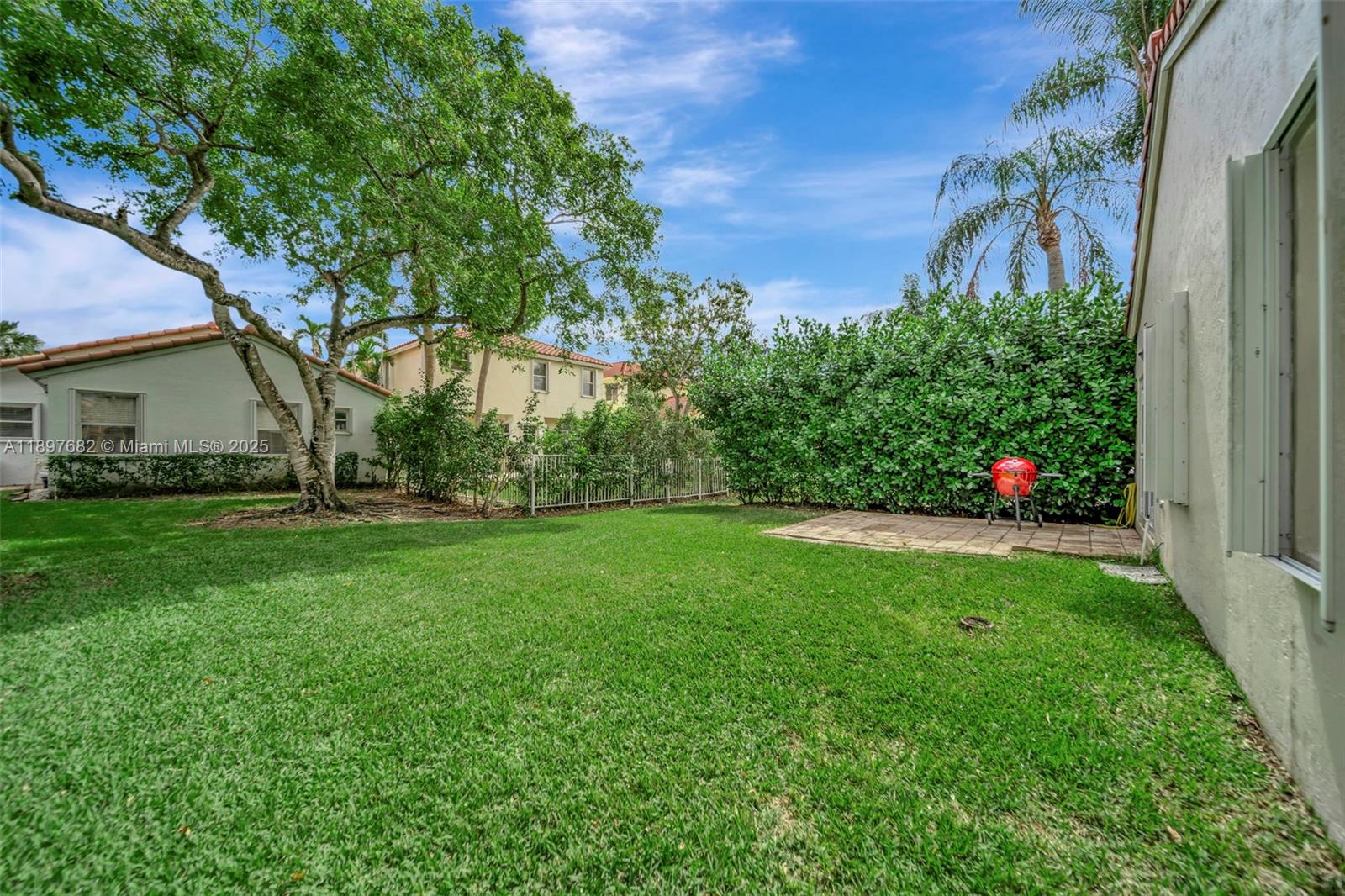 1653 SW 158th Ter Pembroke Pines, FL 33027